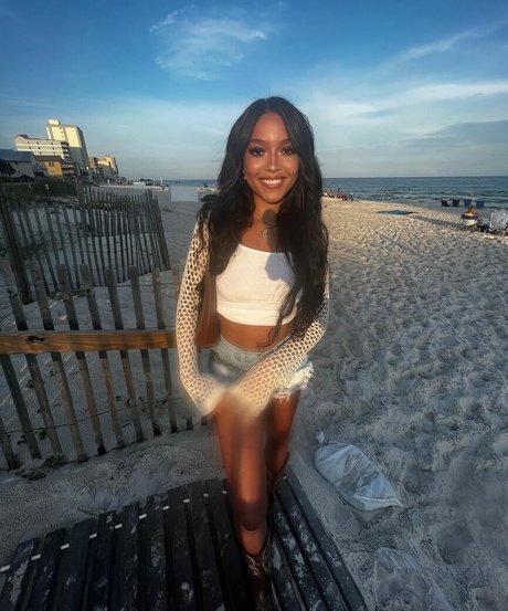 Italia Bradley ポルノスター 独占 画像