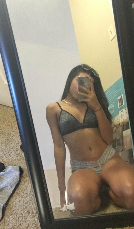 Italia Bradley ポルノモデル 写真