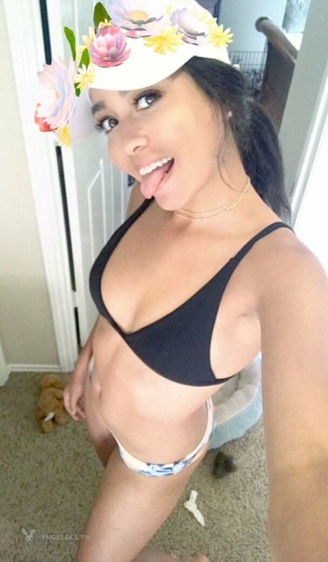 Italia Bradley セクシーなスター 写真