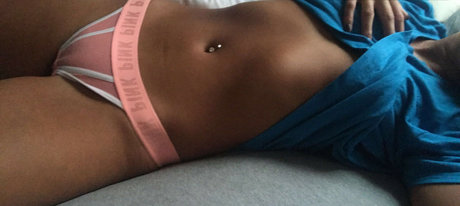 Sarah Shubert エロティック女優 写真