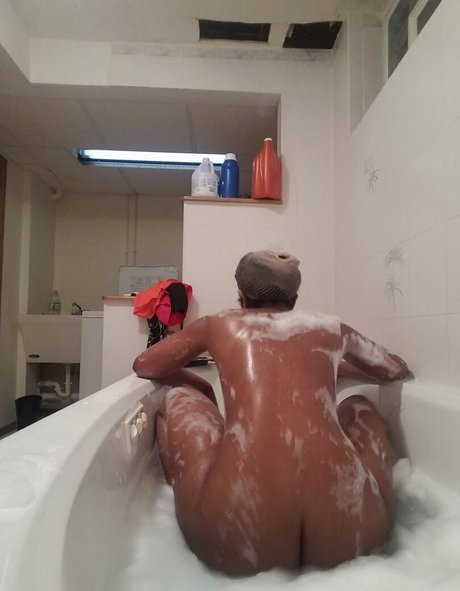 熟女の足オンリーファンズ パーフェクト 画像