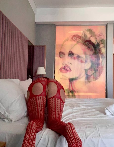 mindiyarova11 アダルト女優 画像