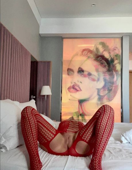 mindiyarova11 アダルトスター 写真