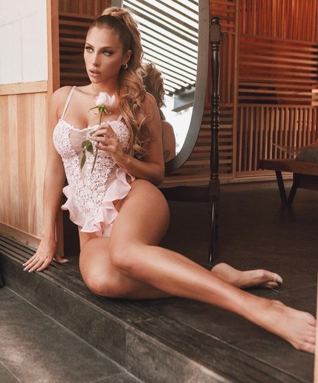 JOIティーンオンリーファンズ ポルノグラフィック 画像