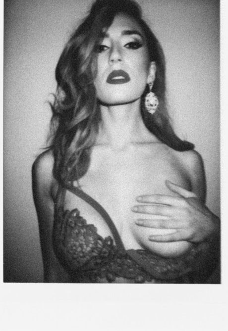 Madeleine Baldacchino アダルトモデル 写真