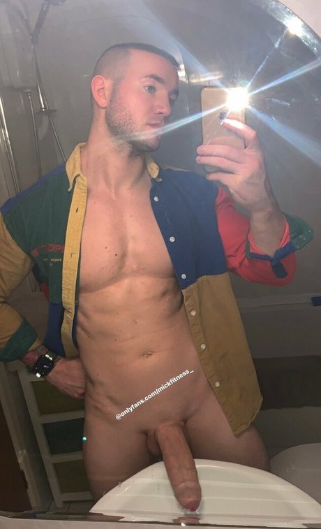 アジアンゴス オンリーファンズ エロチック 写真