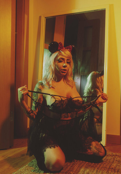 leezalushfree ポルノスター xxx 写真