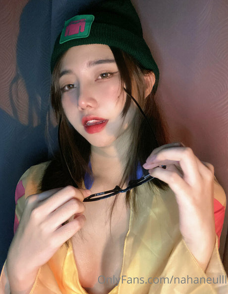 Jiebjah 素敵なポルノスター 写真