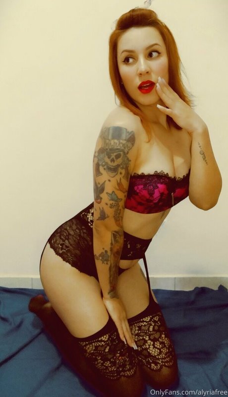 alyriafree 高品質のスター ギャラリー