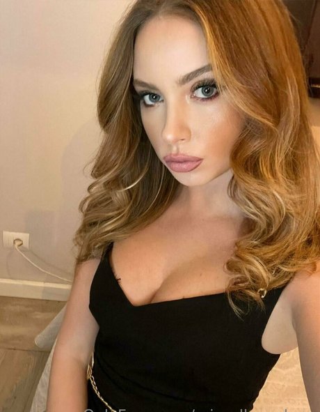 missallysonlune ポルノスター 写真