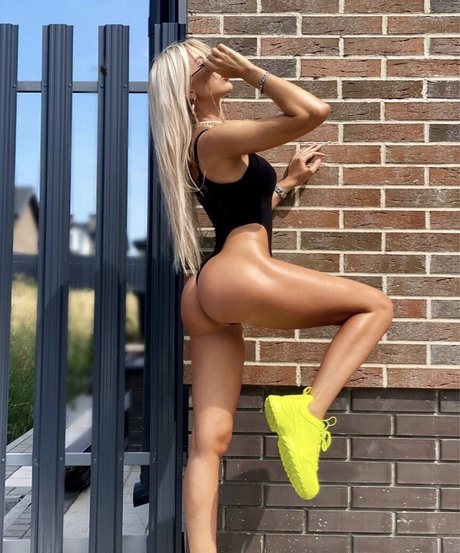 Anastasia Vattel 素敵なスター 写真