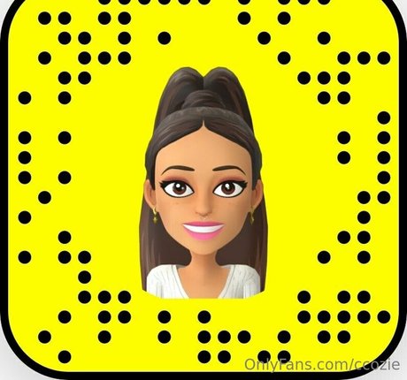ccozie ポルノ女優 写真