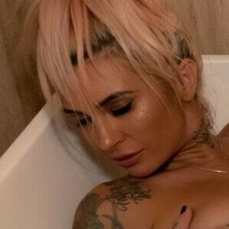 Allaina Vader セックスモデル 写真