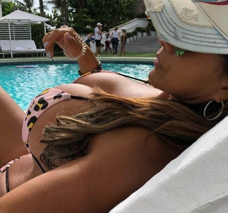 BBCマッサージOnlyFans エロチック アーカイブ