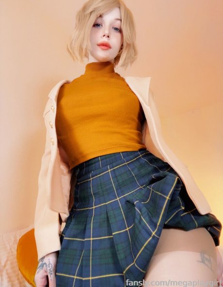 Megaplaygirl ヌードモデル 写真