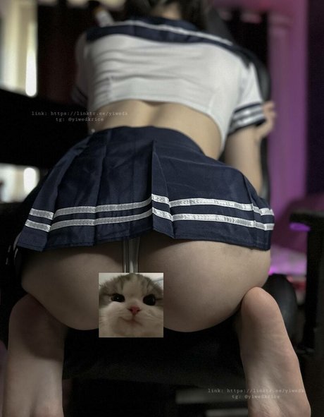 お金 オンリーファンズ 無料アダルト 写真