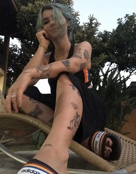 Agnees Monteiro ヌードモデル 写真