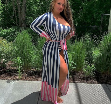 ポーグ xxx オンリーファンズ 裸 写真