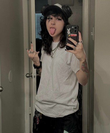 ティーン乱交OnlyFans セックス ギャラリー