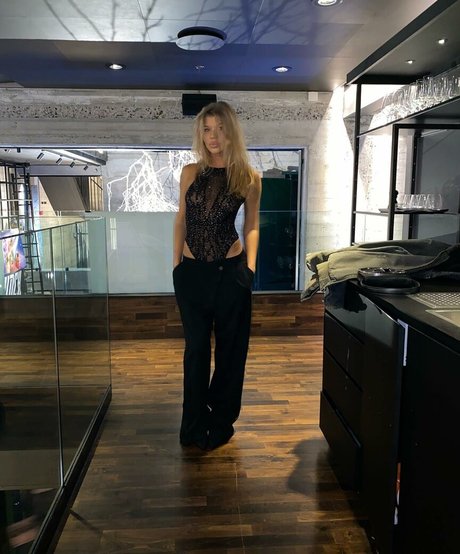 ポーグ xxx オンリーファンズ アダルト 画像