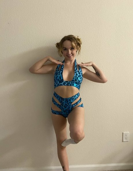 ポーグエボニーオンリーファンズ HD ギャラリー