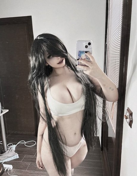 義理の妹オンリーファンズ セクシー 写真