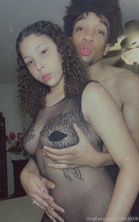 Livyboo ポルノモデル 写真