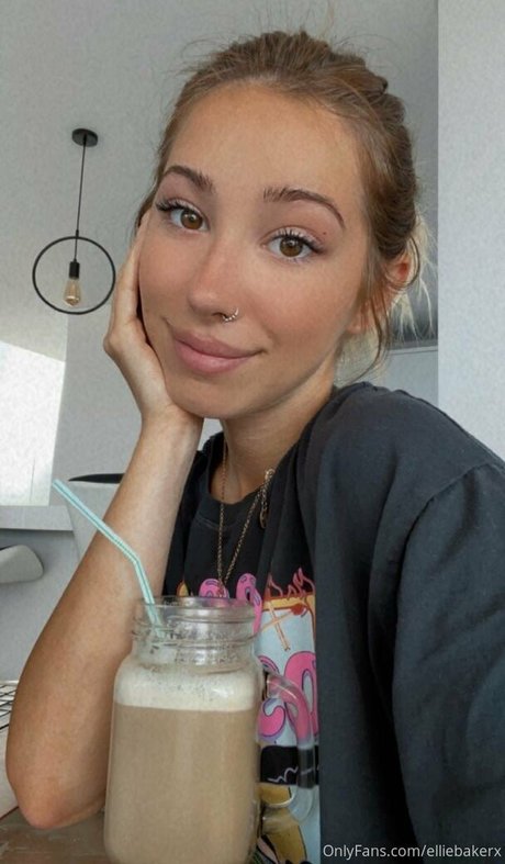 ピアス乳首オンリーファンズ ポルノグラフィック ギャラリー