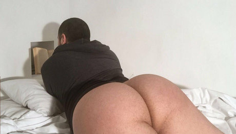 barakbigbutt アダルトスター 写真