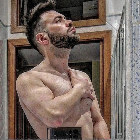 BigHeadNaples エロティック女優 写真