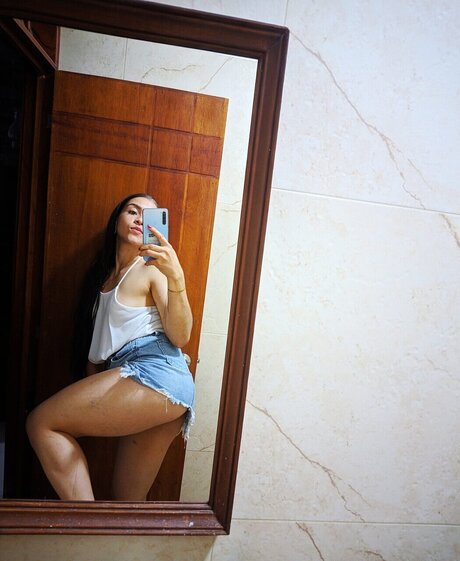 Andrea Galvis ポルノスター セックス 写真