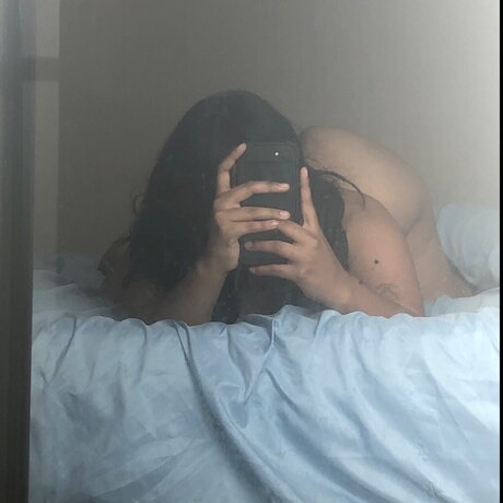 Uhcricket 美しいモデル 写真