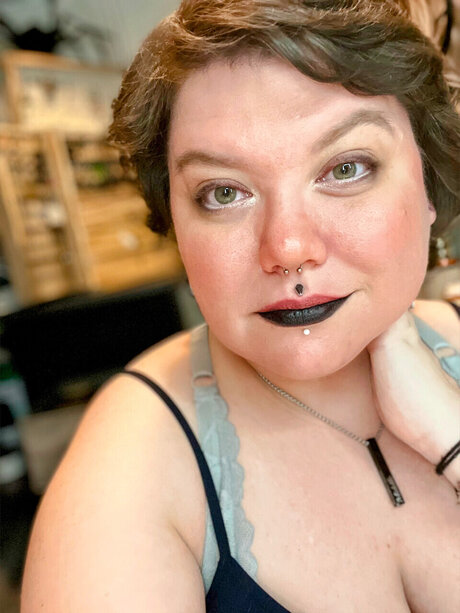 Scarlett Nova ポルノモデル 写真