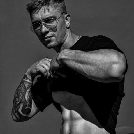 Mikhail HDモデル 写真