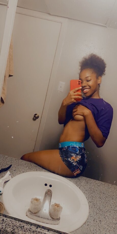 黒人アメリカ人OnlyFans 可愛い 写真