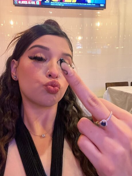 Jennixx エロティックモデル 画像