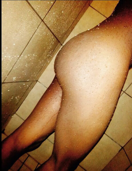 Quarantine Buddy ポルノスター 美しい 写真