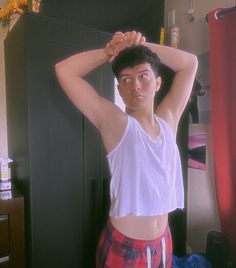 Kevin robles アダルト女優 画像