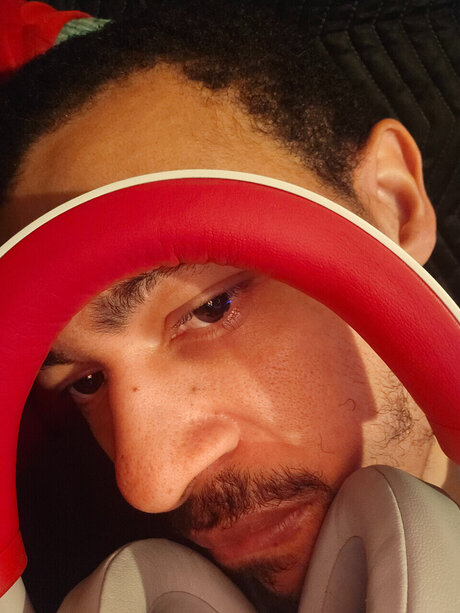 OnePlayerGamer アートモデル 写真