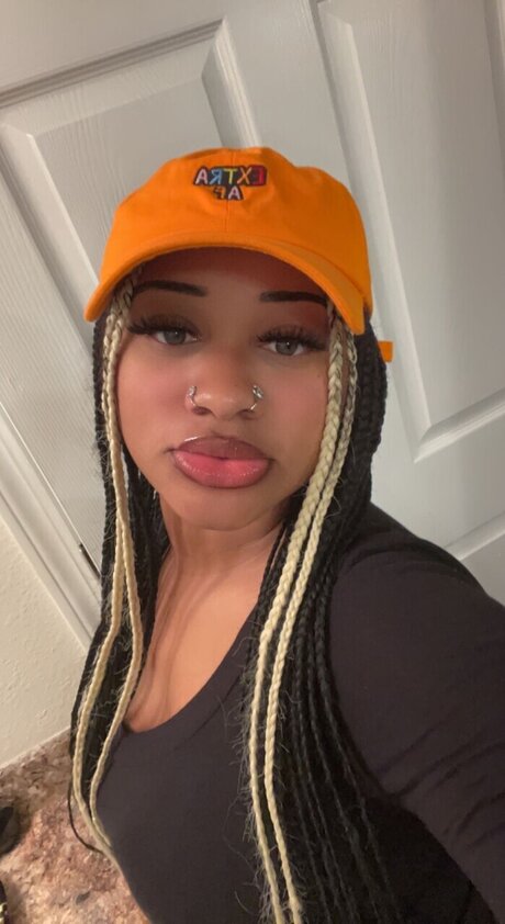 IndyMai_ ポルノスター 可愛い ギャラリー