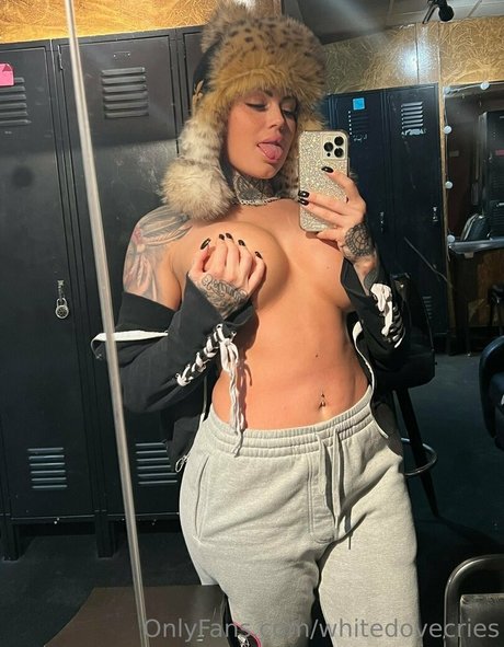 whitedovecries ポルノスター パーフェクト 写真