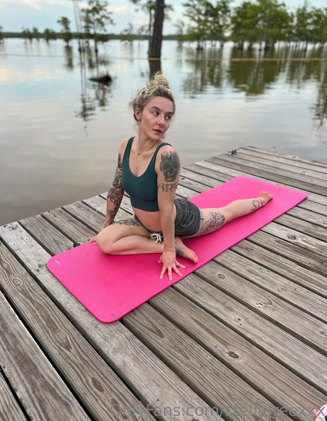 stellafreexxx スター 裸 画像