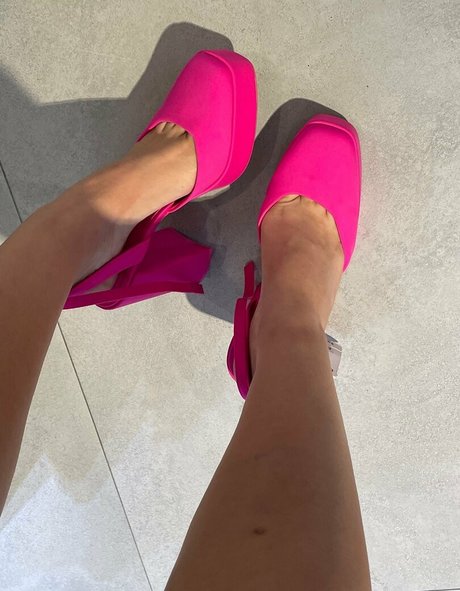 anafeetish ヌードモデル 画像