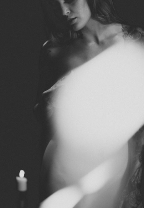 ティーン乱交OnlyFans セクシー裸 写真