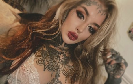 SophieWilde ヌードモデル 写真