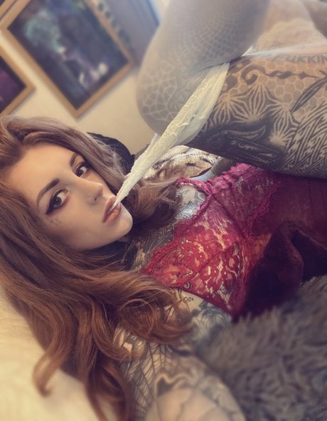 SophieWilde 無料女優 写真