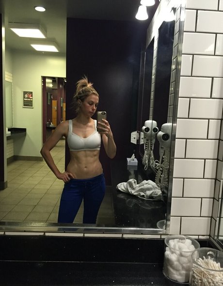 Iliza Shlesinger セクシーなスター 写真