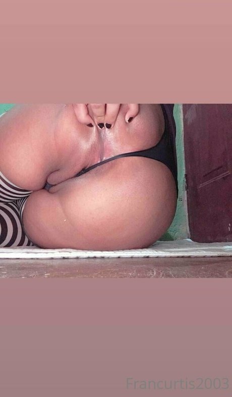 francurtis2003 ヌード女優 写真