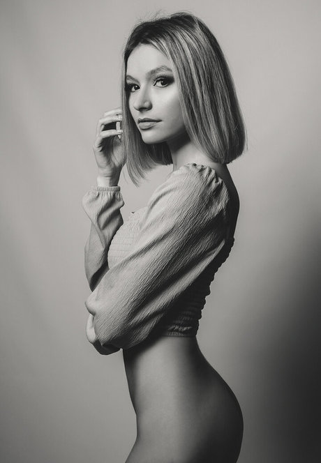 Ana Miranda 裸のポルノスター 写真