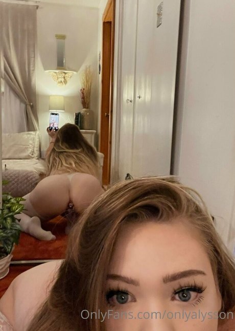 OnlyAlysson 美しいスター 画像